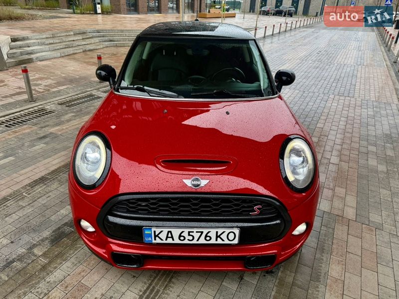 Хэтчбек MINI Hatch 2015 в Киеве