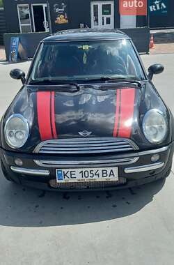 Хэтчбек MINI Hatch 2003 в Новомосковске