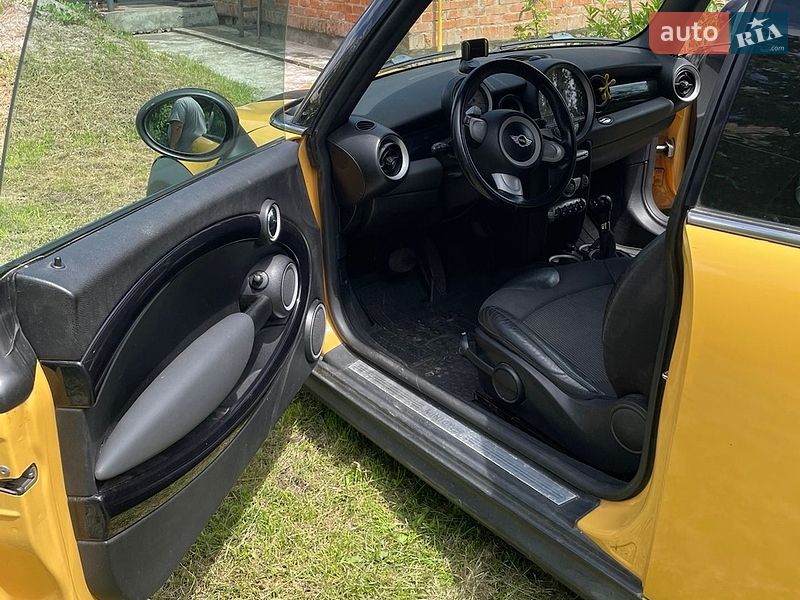 Хэтчбек MINI Hatch 2007 в Белой Церкви