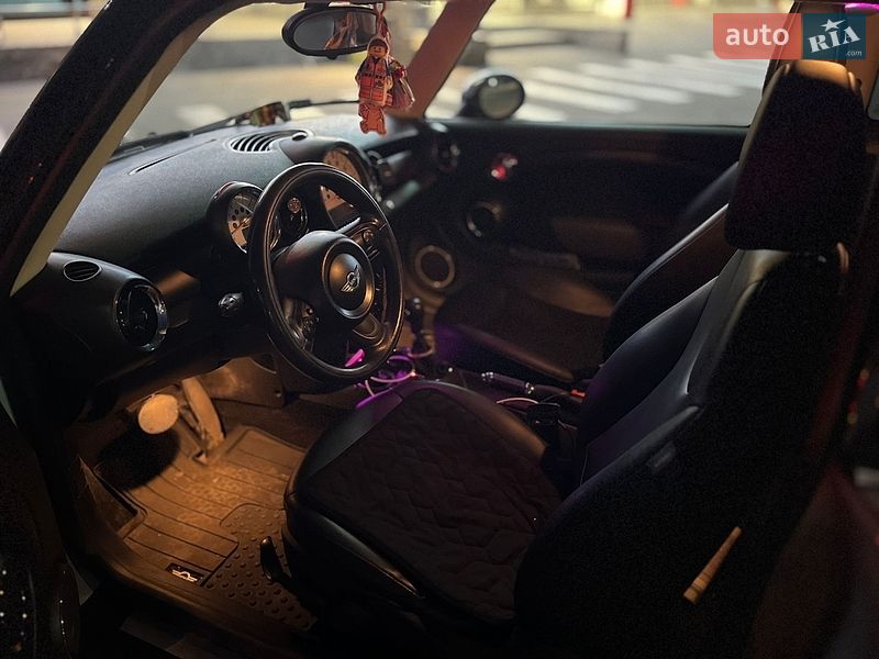 Хетчбек MINI Hatch 2012 в Харкові