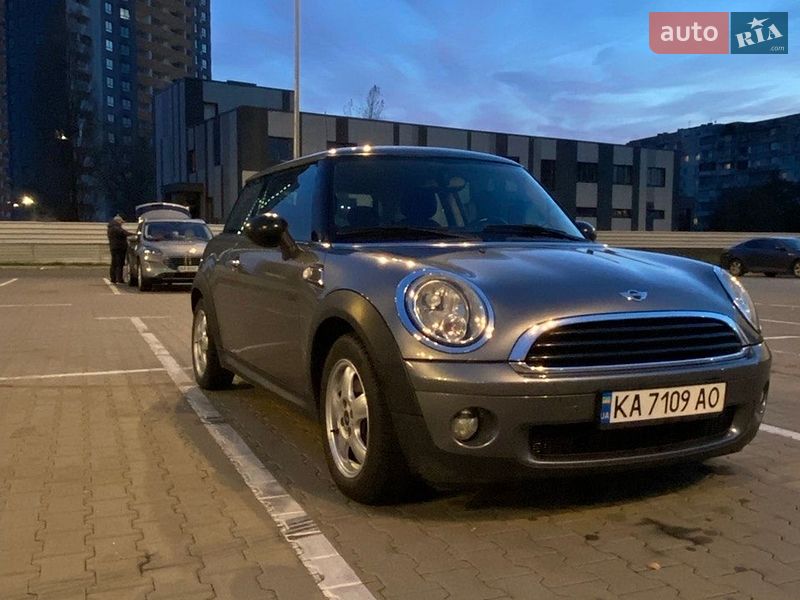 Хэтчбек MINI Hatch 2009 в Киеве