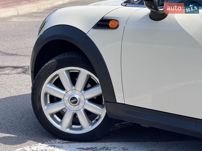 Хэтчбек MINI Hatch 2010 в Киеве
