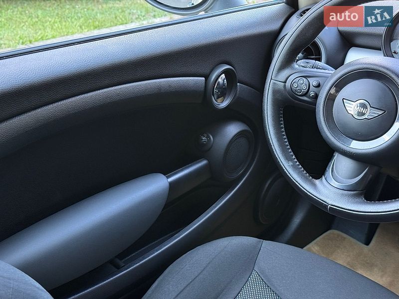 Хэтчбек MINI Hatch 2010 в Киеве