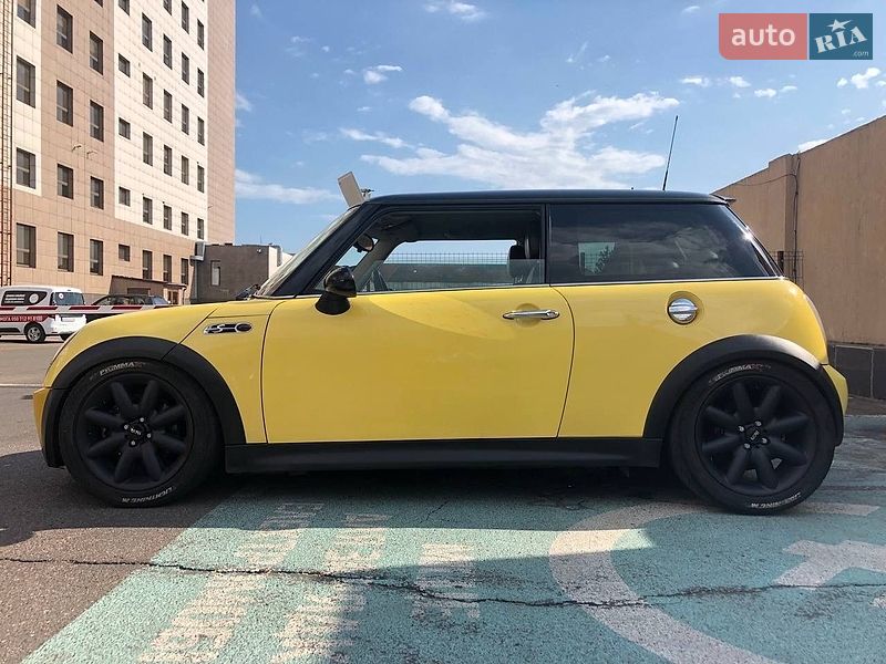 MINI Hatch 2005