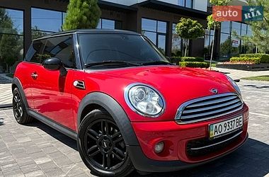 Хэтчбек MINI Hatch 2013 в Ужгороде