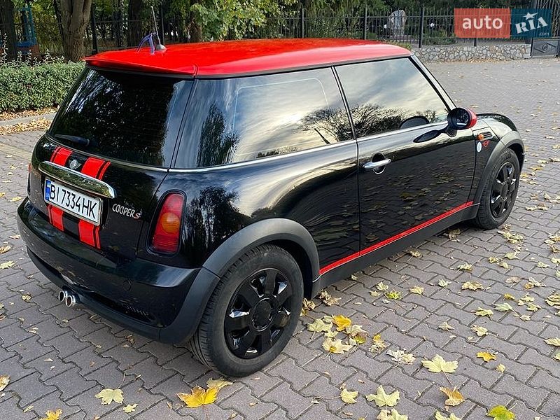 Хетчбек MINI Hatch 2003 в Миргороді