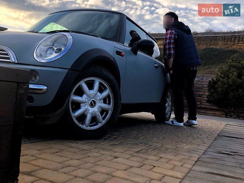 Хэтчбек MINI Hatch 2002 в Одессе