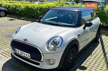 Хэтчбек MINI Hatch 2017 в Ровно Хэтчбек MINI Hatch 2017 в Ровно