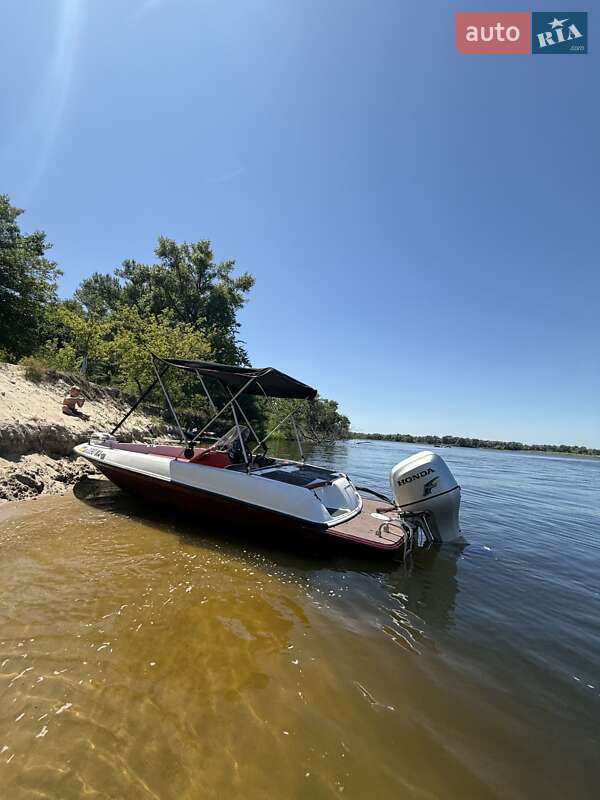 Лодка Mirage N 2005 в Смеле