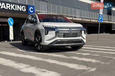 Внедорожник / Кроссовер Mitsubishi Airtrek 2022 в Киеве