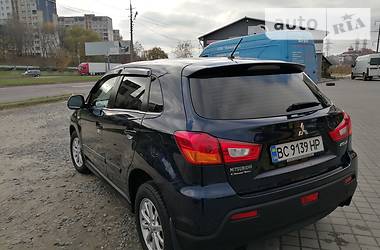 Позашляховик / Кросовер Mitsubishi ASX 2010 в 