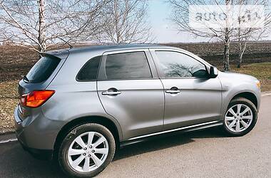 Внедорожник / Кроссовер Mitsubishi ASX 2014 в 