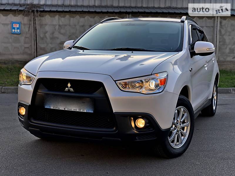 Позашляховик / Кросовер Mitsubishi ASX 2010 в 
