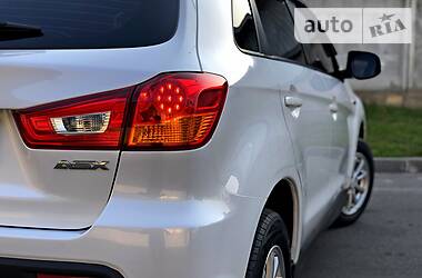 Позашляховик / Кросовер Mitsubishi ASX 2010 в 