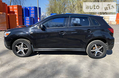 Позашляховик / Кросовер Mitsubishi ASX 2010 в 