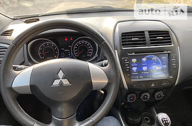 Мінівен Mitsubishi ASX 2011 в 