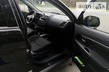 Хетчбек Mitsubishi ASX 2011 в 