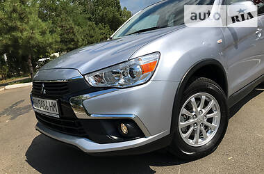 Позашляховик / Кросовер Mitsubishi ASX 2017 в 