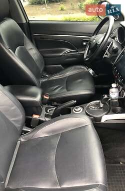 Внедорожник / Кроссовер Mitsubishi ASX 2010 в 