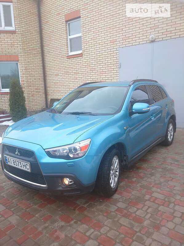 Внедорожник / Кроссовер Mitsubishi ASX 2010 в 