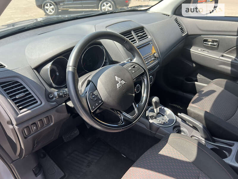 Внедорожник / Кроссовер Mitsubishi ASX 2017 в Житомире