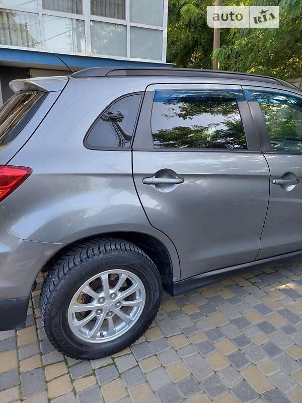 Позашляховик / Кросовер Mitsubishi ASX 2011 в Чернівцях