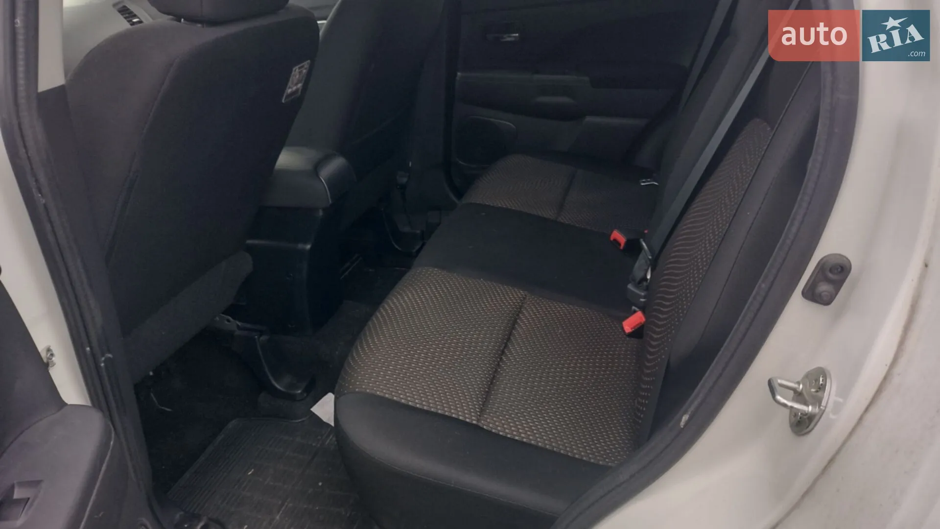 2015 Mitsubishi ASX - мініатюра 13