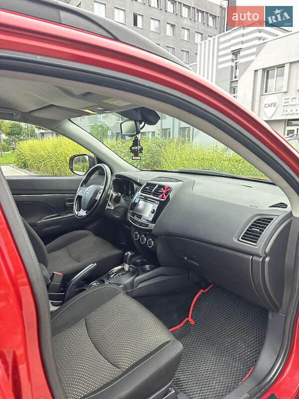 Позашляховик / Кросовер Mitsubishi ASX 2015 в Львові фото 12 Позашляховик / Кросовер Mitsubishi ASX 2015 в Львові