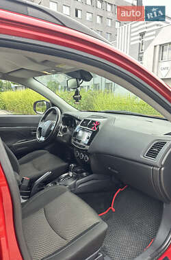 Внедорожник / Кроссовер Mitsubishi ASX 2015 в 