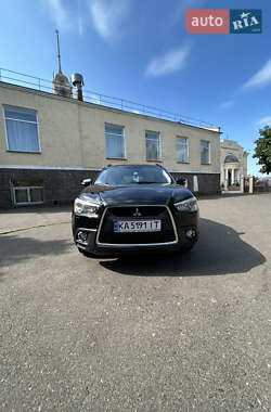 Внедорожник / Кроссовер Mitsubishi ASX 2012 в 