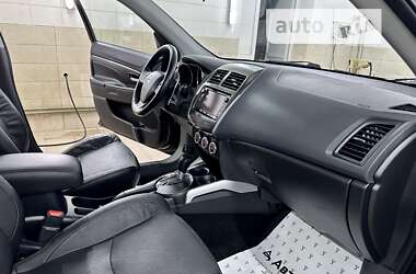 Внедорожник / Кроссовер Mitsubishi ASX 2013 в 