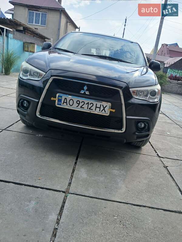 Внедорожник / Кроссовер Mitsubishi ASX 2011 в Ужгороде