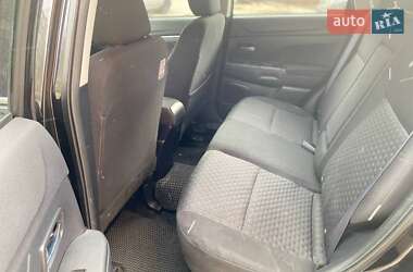 Внедорожник / Кроссовер Mitsubishi ASX 2010 в 