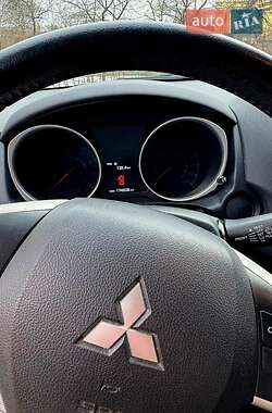 Внедорожник / Кроссовер Mitsubishi ASX 2013 в 