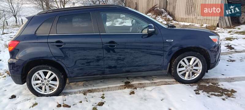 Внедорожник / Кроссовер Mitsubishi ASX 2011 в Золочеве