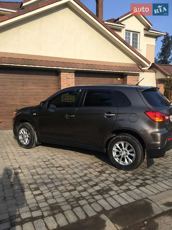 Mitsubishi ASX 2011