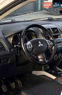 Внедорожник / Кроссовер Mitsubishi ASX 2011 в 