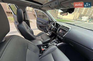 Внедорожник / Кроссовер Mitsubishi ASX 2013 в 