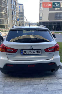 Позашляховик / Кросовер Mitsubishi ASX 2012 в 