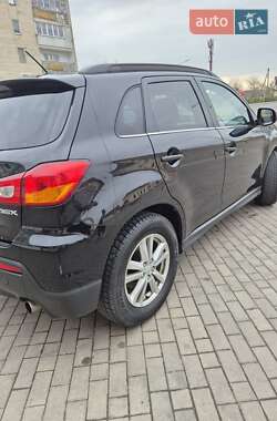 Внедорожник / Кроссовер Mitsubishi ASX 2010 в 