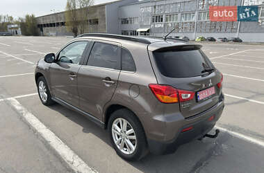 Позашляховик / Кросовер Mitsubishi ASX 2011 в 