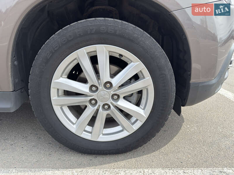 Внедорожник / Кроссовер Mitsubishi ASX 2011 в Полтаве