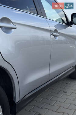 Позашляховик / Кросовер Mitsubishi ASX 2013 в 