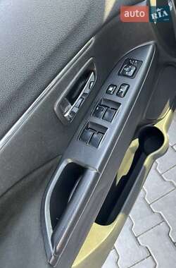 Позашляховик / Кросовер Mitsubishi ASX 2013 в 