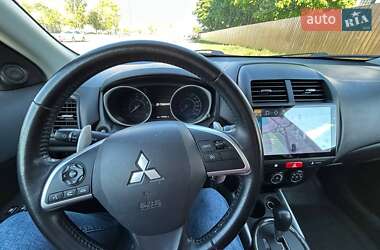 Внедорожник / Кроссовер Mitsubishi ASX 2013 в 