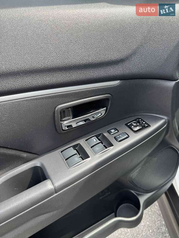 Внедорожник / Кроссовер Mitsubishi ASX 2012 в Киеве