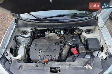 Внедорожник / Кроссовер Mitsubishi ASX 2012 в 