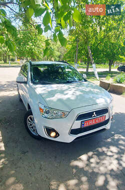 Внедорожник / Кроссовер Mitsubishi ASX 2015 в Белгороде-Днестровском