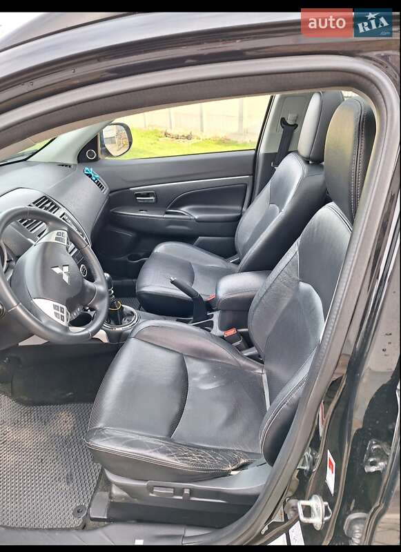 Внедорожник / Кроссовер Mitsubishi ASX 2011 в Надворной