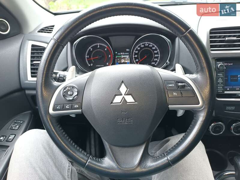 Внедорожник / Кроссовер Mitsubishi ASX 2013 в Ромнах